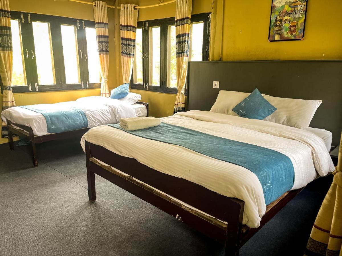 Hotel Tharu Garden And Beer Bar Chitwan Zewnętrze zdjęcie