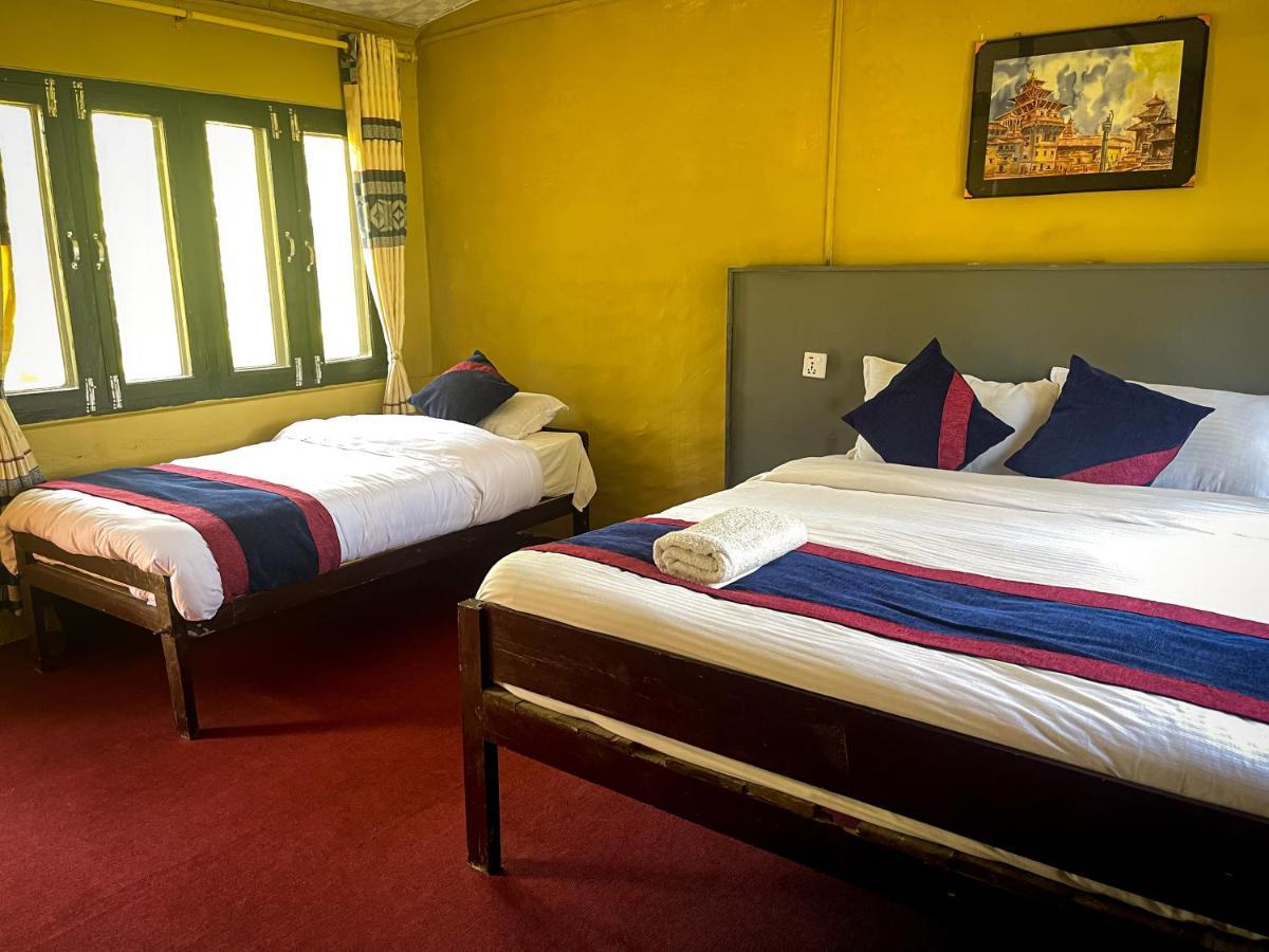 Hotel Tharu Garden And Beer Bar Chitwan Zewnętrze zdjęcie